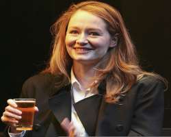 Miranda Otto consuming alcohol